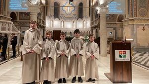 Ministráns beöltözés